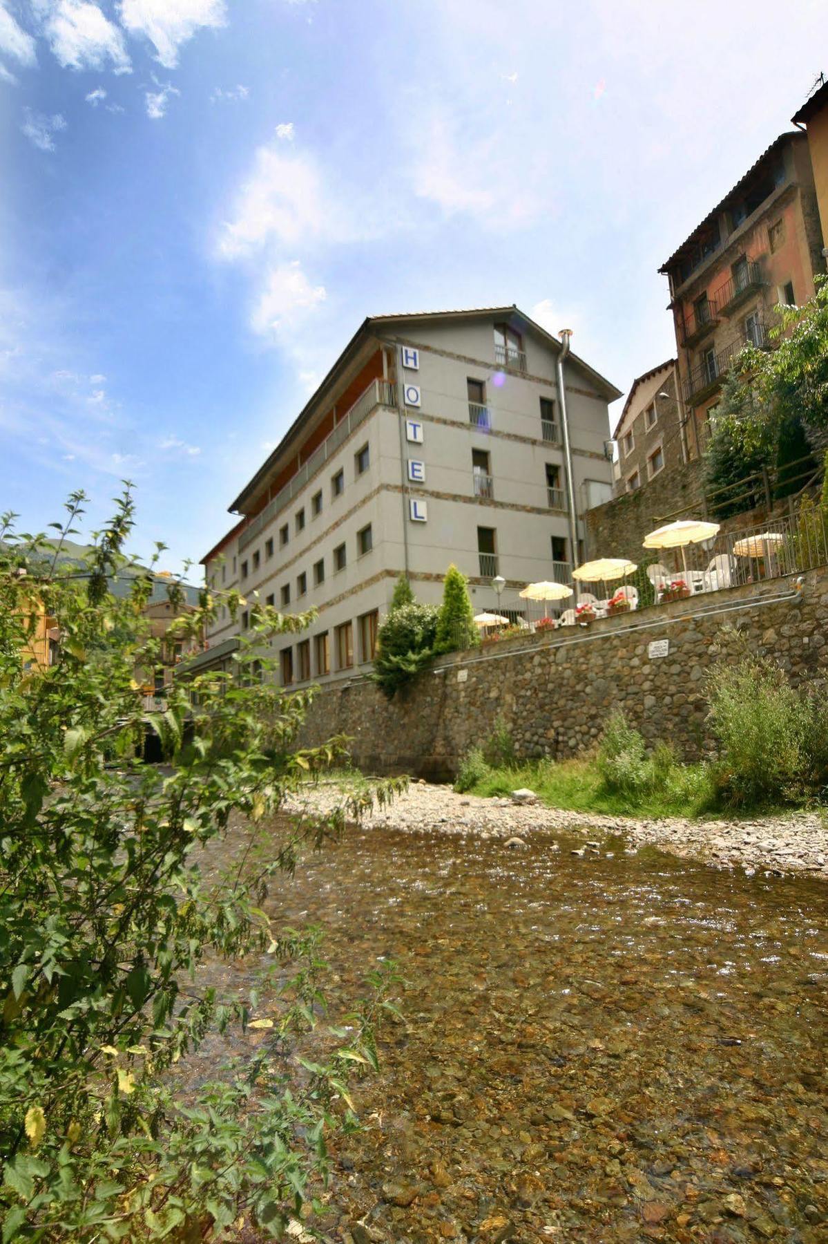 Hotel Sant Antoni Ribes De Freser Exterior photo