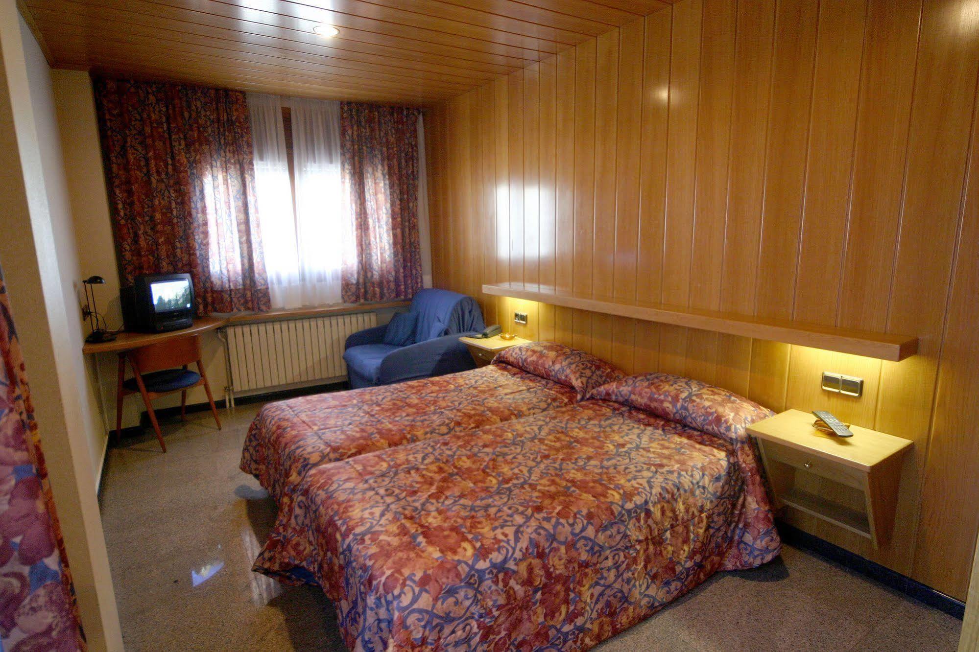 Hotel Sant Antoni Ribes De Freser Room photo